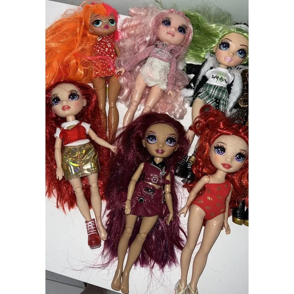 (40/b53)8 Rainbow High Dolls Set
